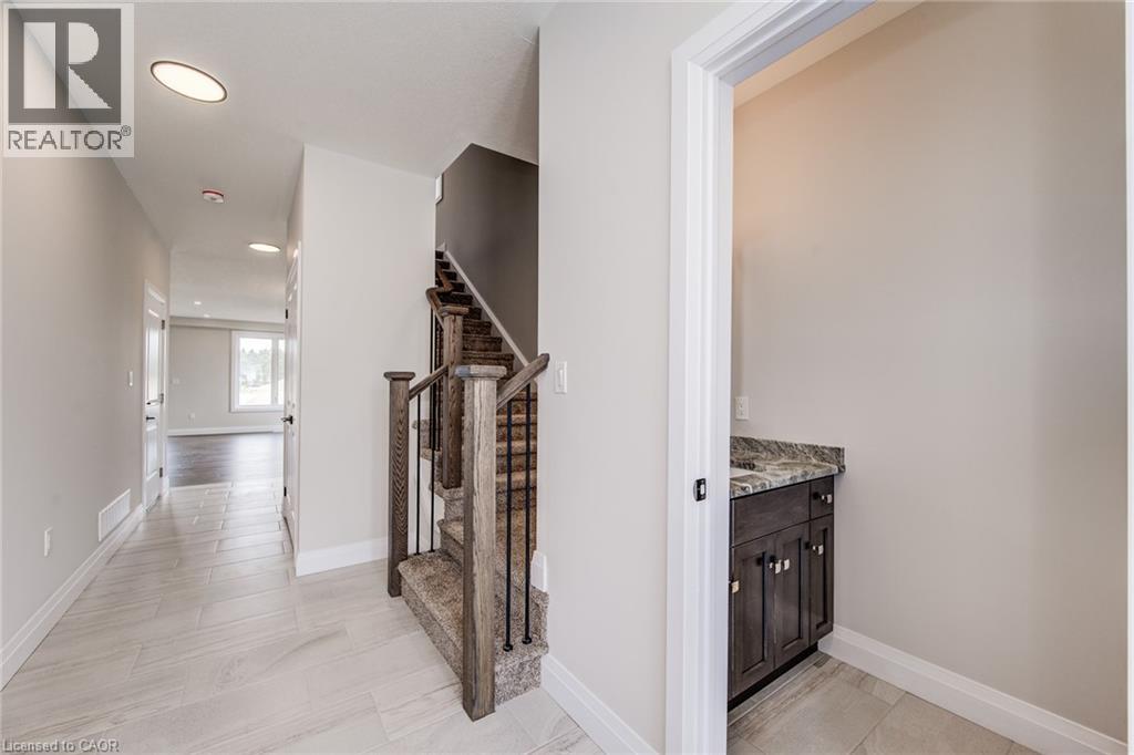 102 Thackeray Way Property Photo 17
