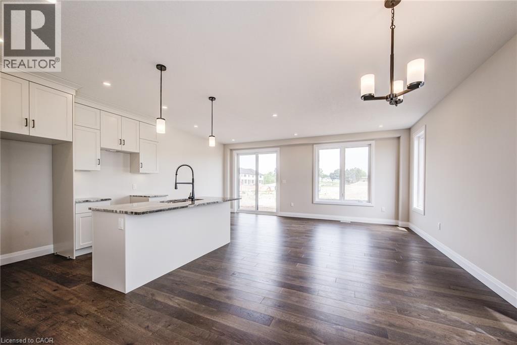 102 Thackeray Way Property Photo 21