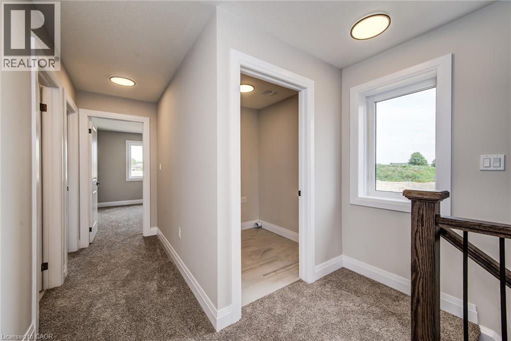 102 Thackeray Way Property Photo 27