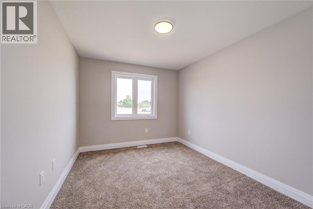 102 Thackeray Way Property Photo 29