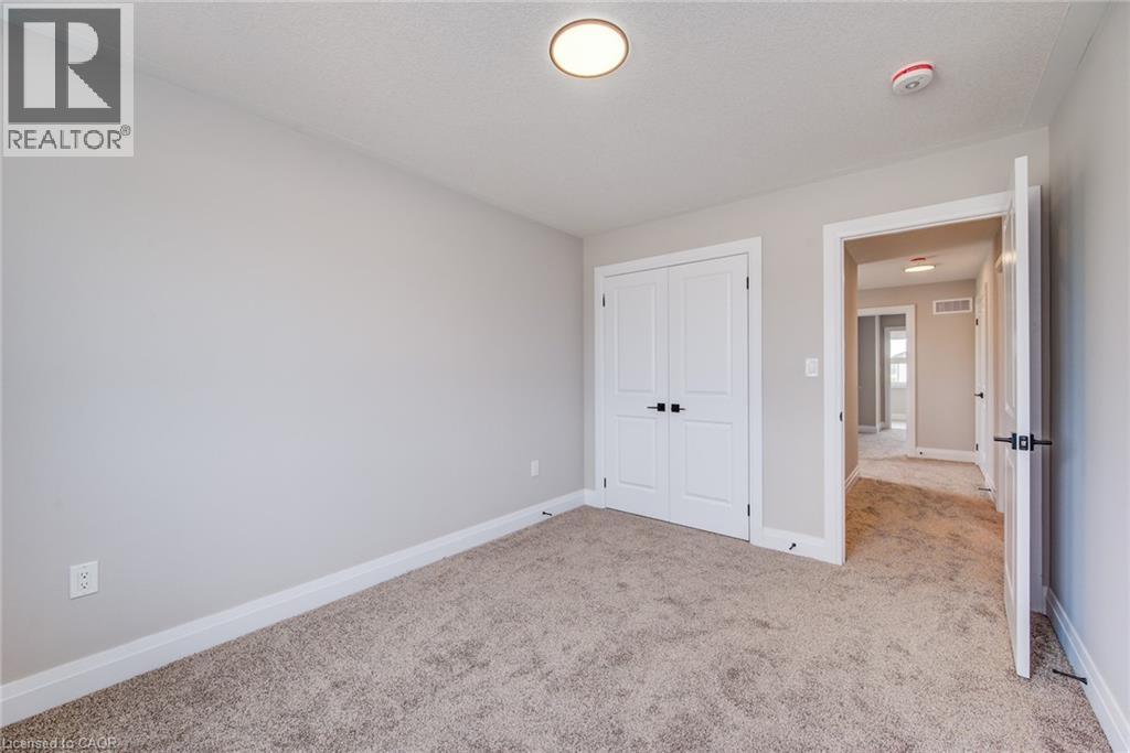 102 Thackeray Way Property Photo 30
