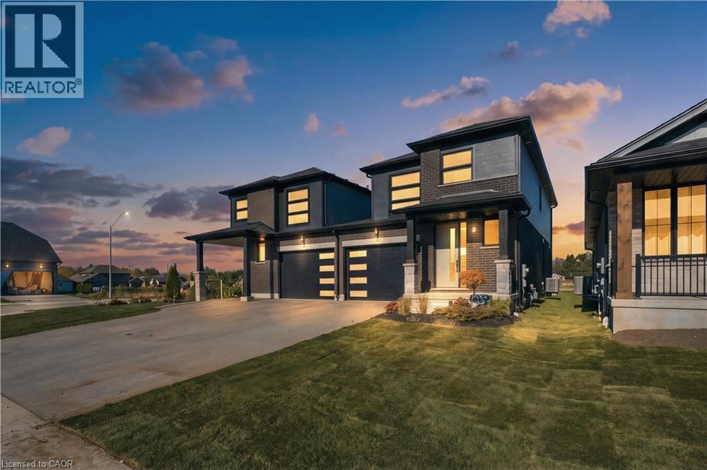 102 Thackeray Way Property Photo 45