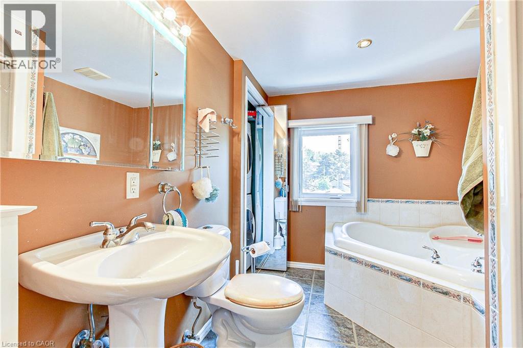88 Woodstock Avenue Property Photo 38