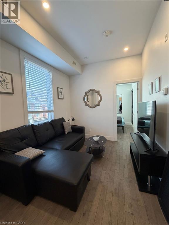 1415 Gerrard Street E Property Photo 12
