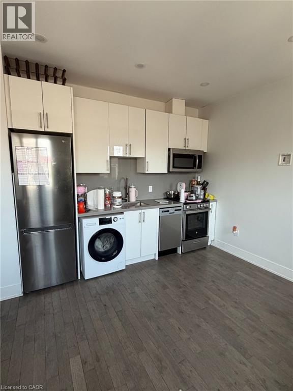 1415 Gerrard Street E Property Photo 17