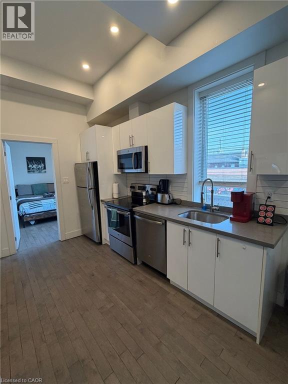 1415 Gerrard Street E Property Photo 21