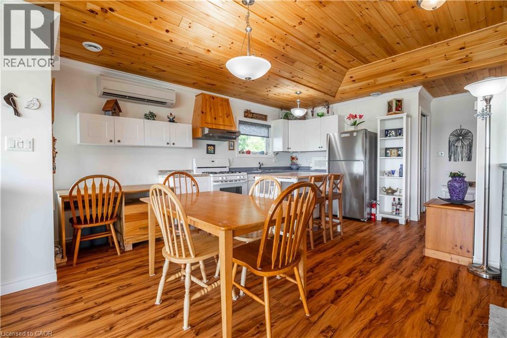 2399 Lakeshore Road Property Photo 13