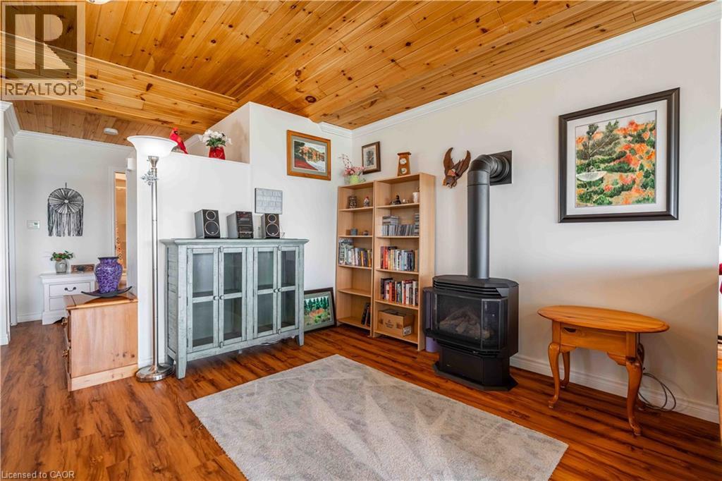 2399 Lakeshore Road Property Photo 18