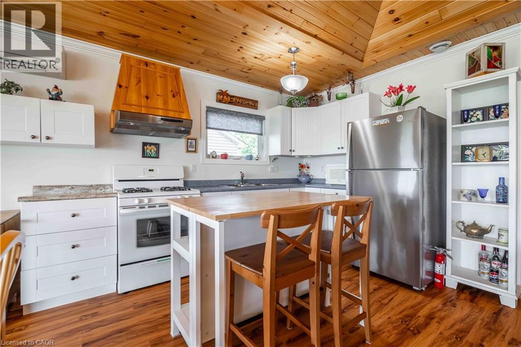 2399 Lakeshore Road Property Photo 20