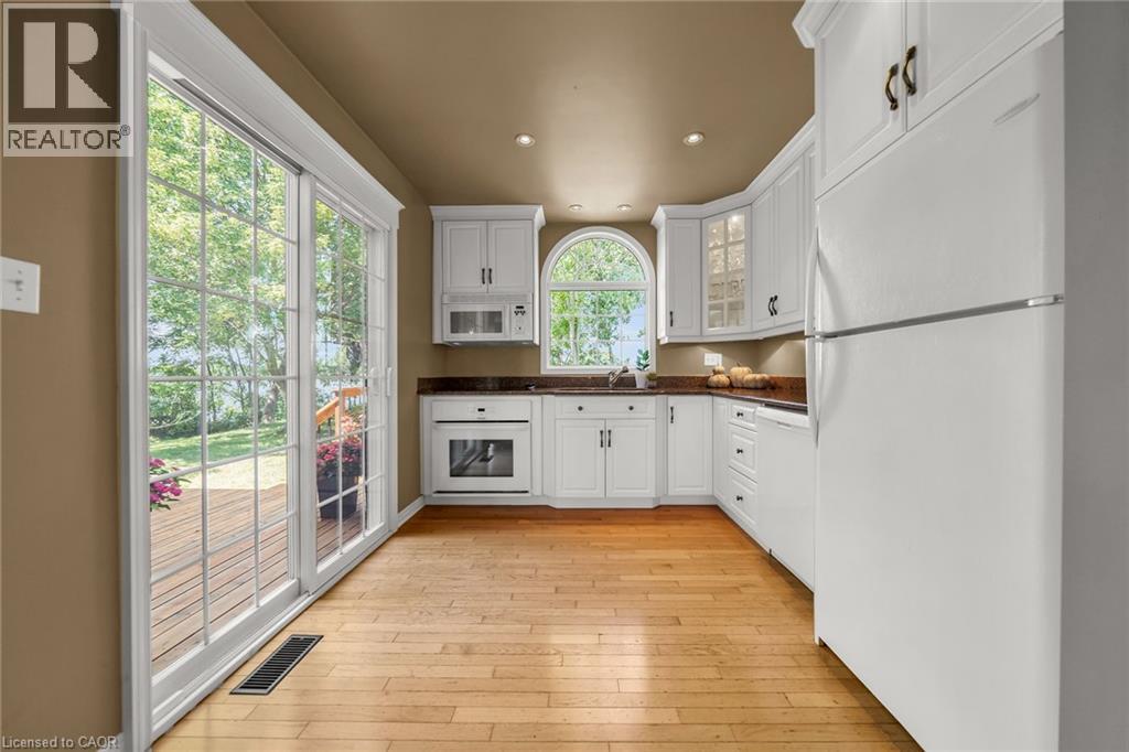 1042 River Road Property Photo 18