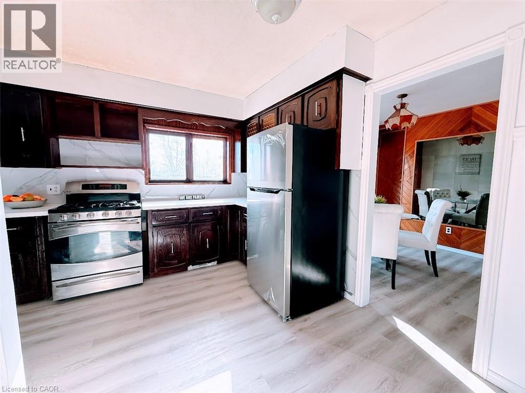 374 Victoria Road N Property Photo 18