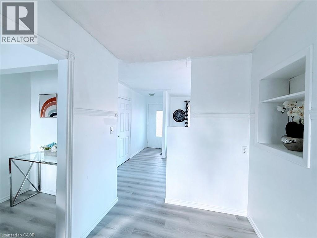 374 Victoria Road N Property Photo 37