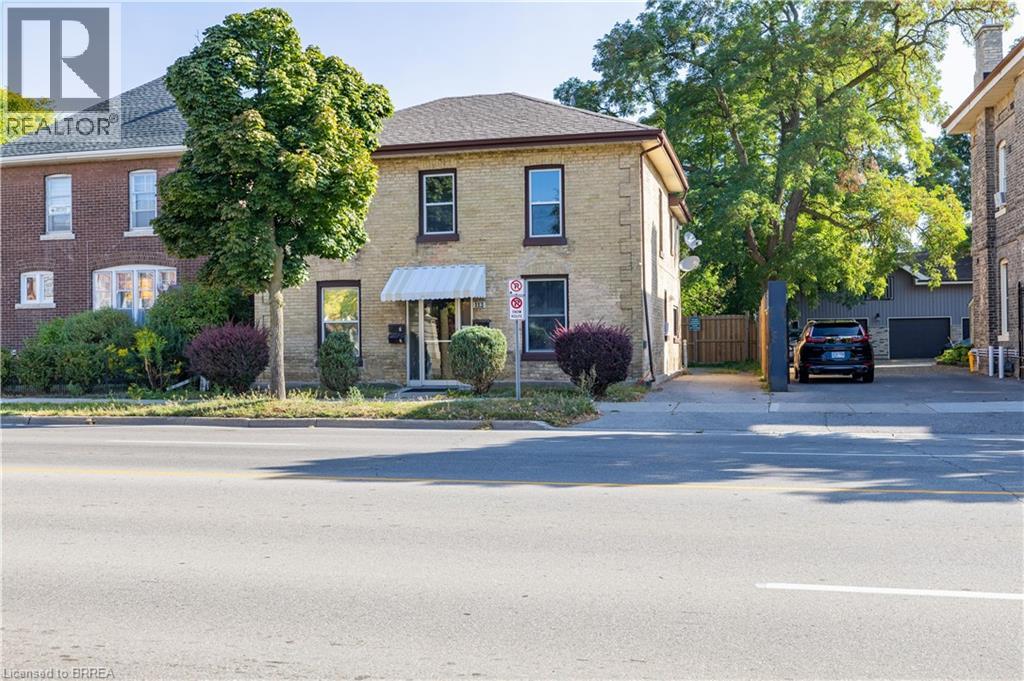 113 BRANT Avenue