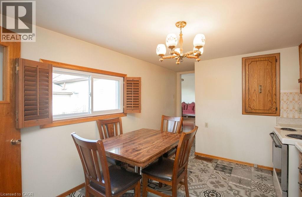 91 Pearl Street N Property Photo 8