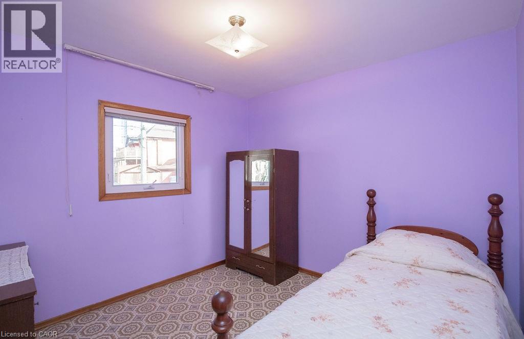 91 Pearl Street N Property Photo 19