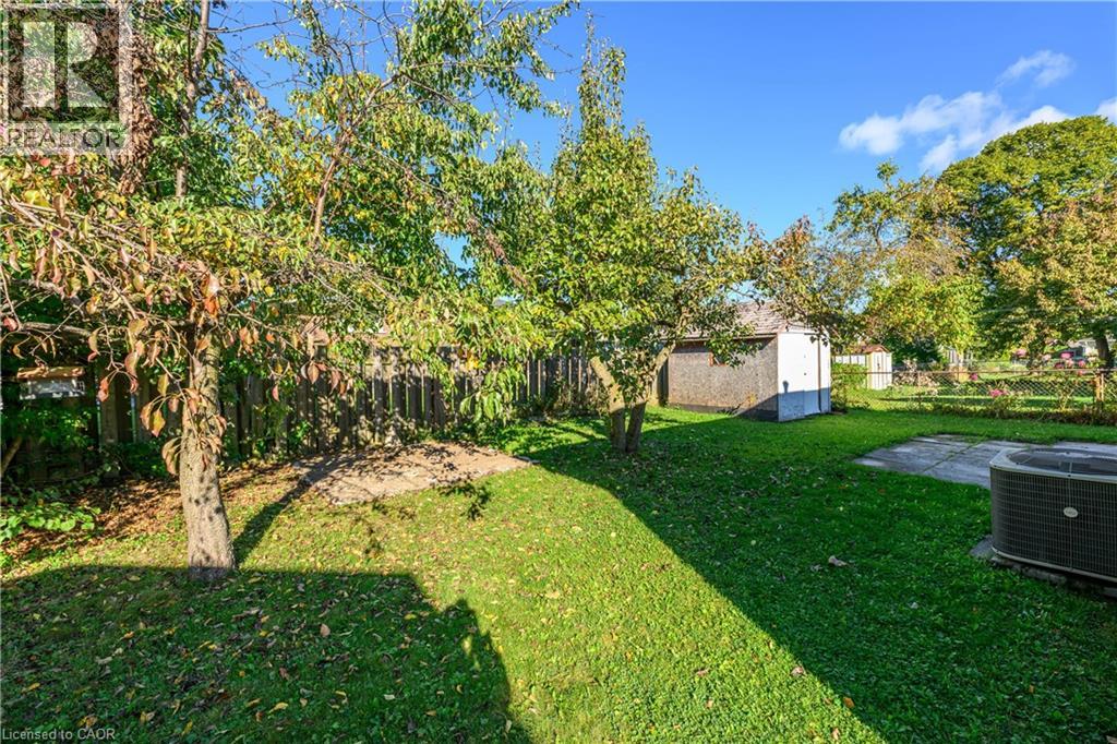 112 Purdy Crescent Property Photo 31