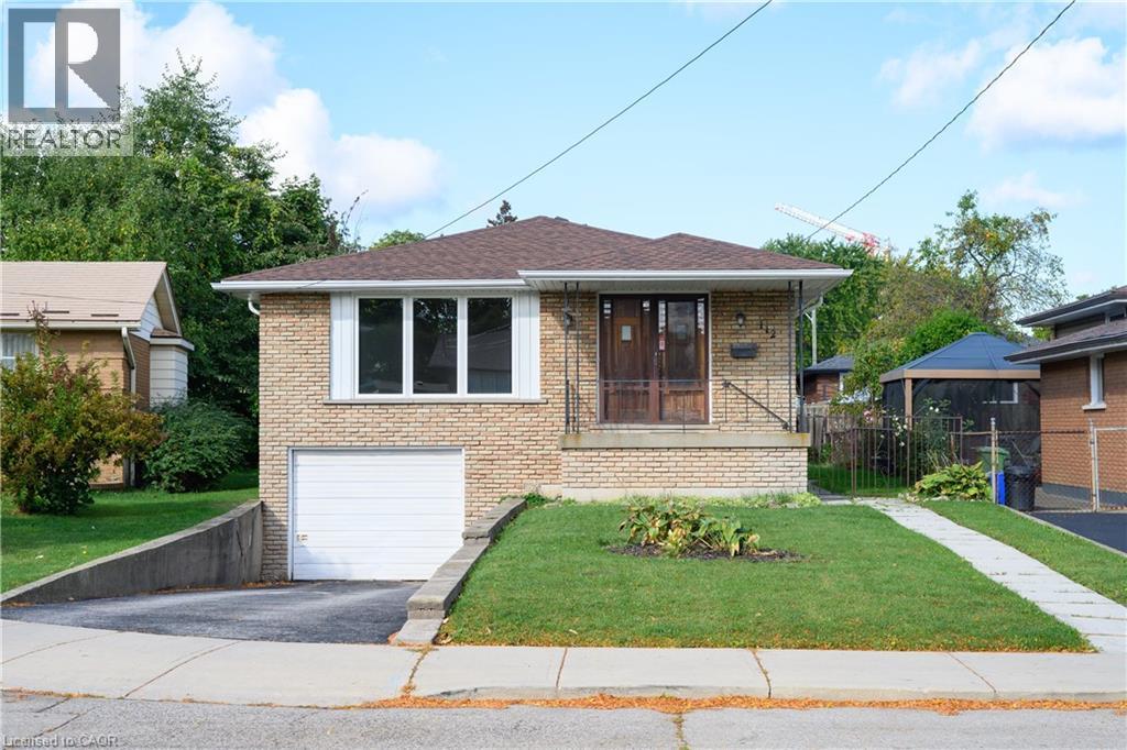 112 Purdy Crescent Property Photo 35