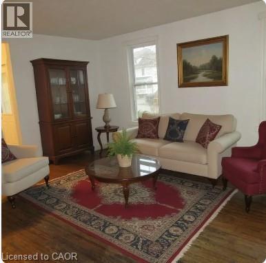 713 Cedar Street Property Photo 5