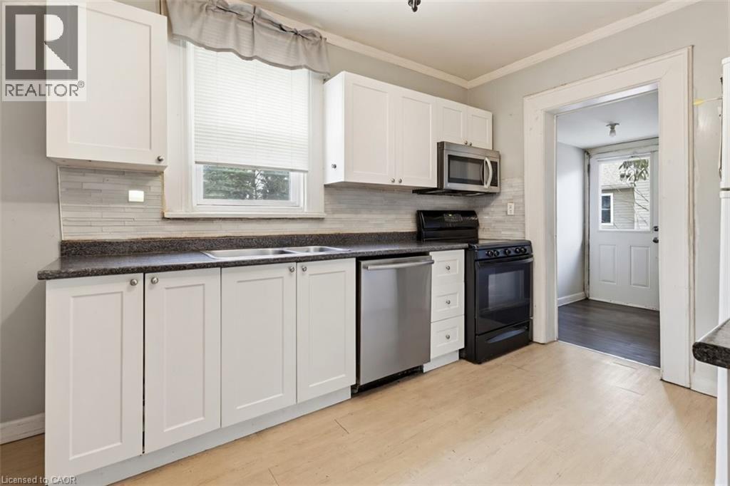 142 Stanley Street Property Photo 8