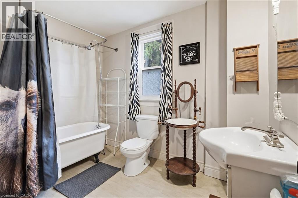 142 Stanley Street Property Photo 12
