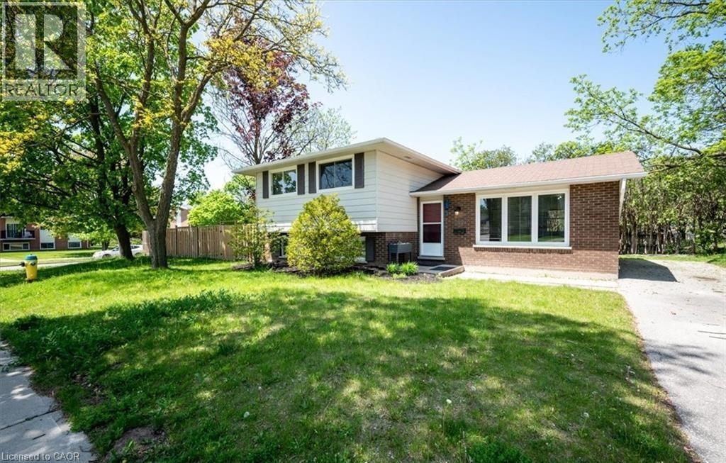 152 Macgregor Crescent Property Photo 3