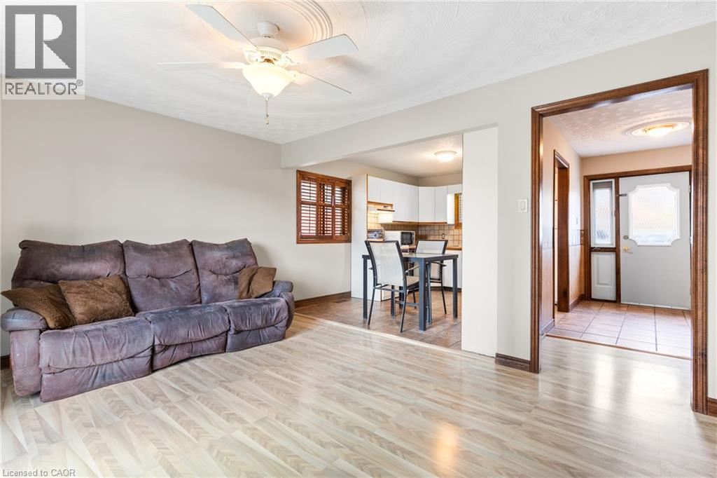 10 Glebe Street Property Photo 27