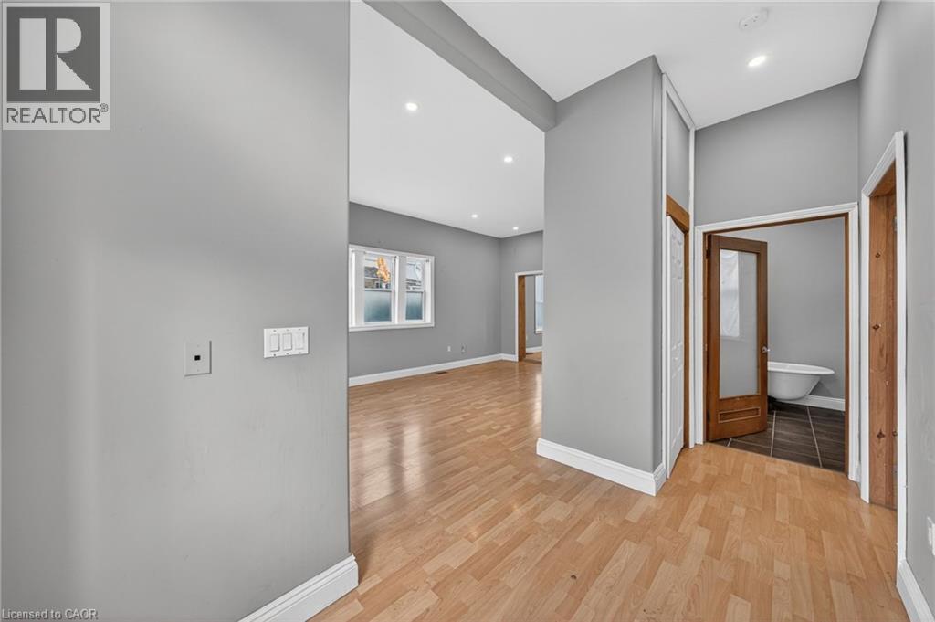 12 Fleet Street Property Photo 5
