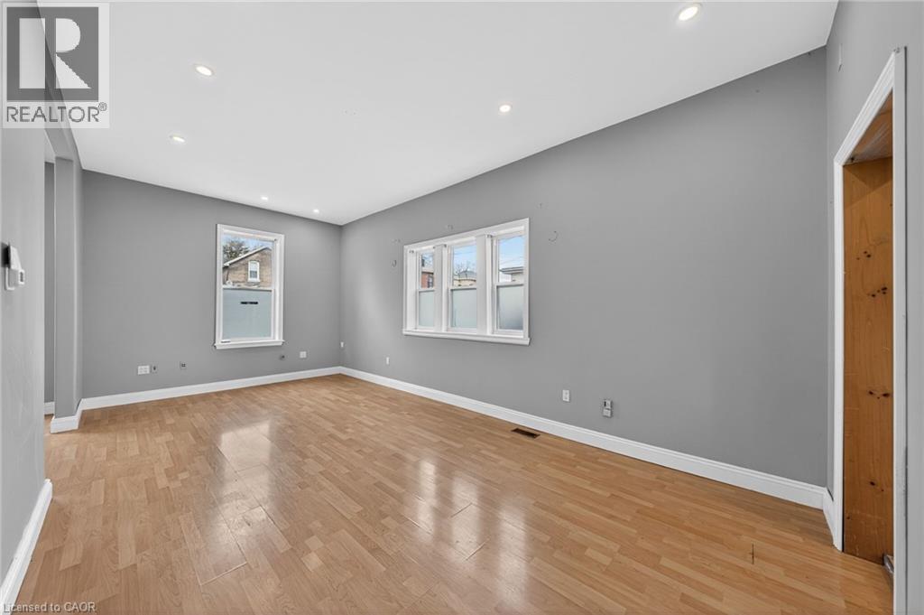 12 Fleet Street Property Photo 8