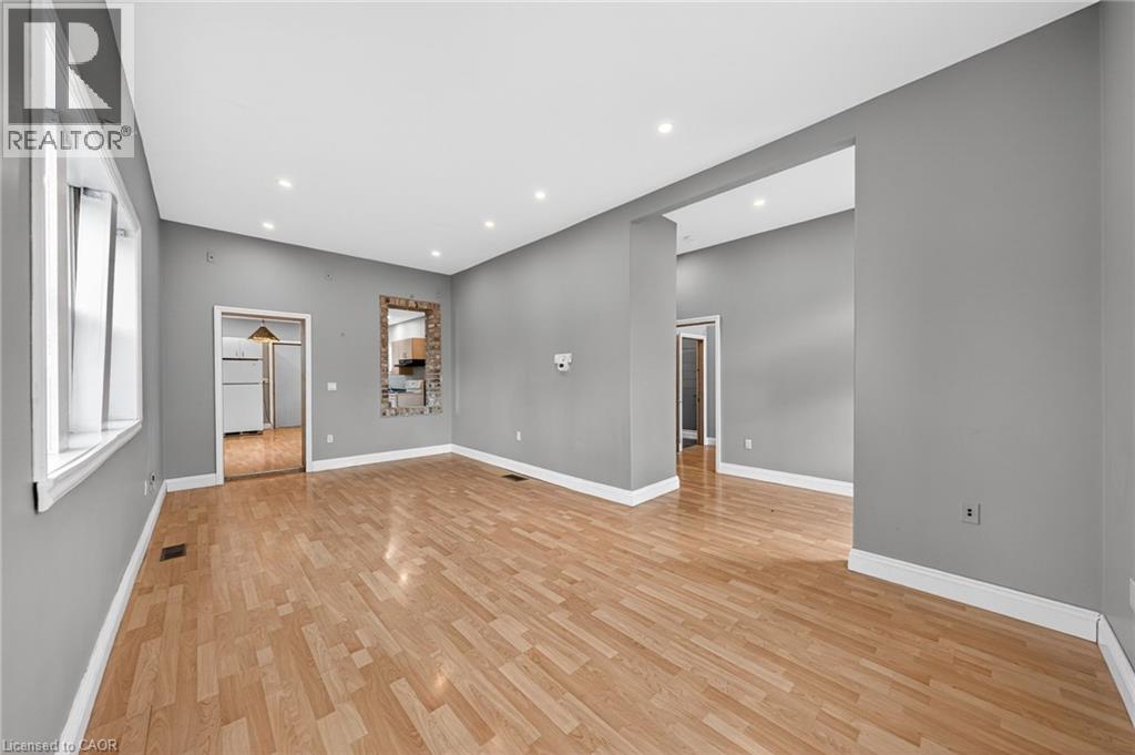 12 Fleet Street Property Photo 9