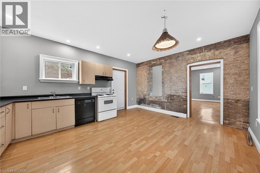 12 Fleet Street Property Photo 11