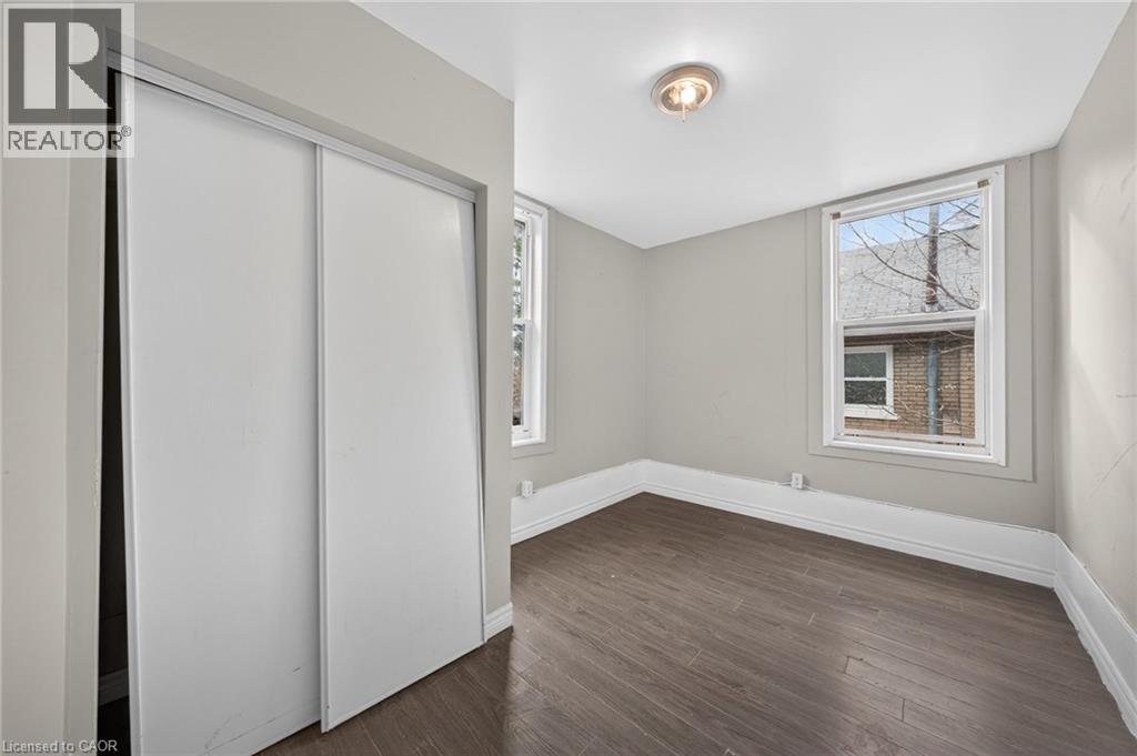 12 Fleet Street Property Photo 23