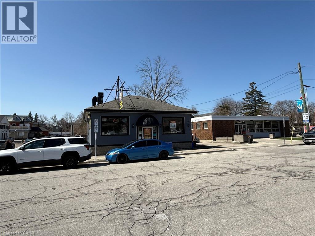 9 N Main Street N Property Photo 2