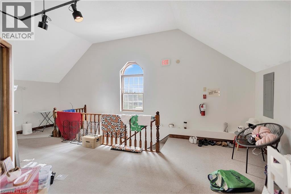 174 Stanley Street Unit# 300 Upper Property Photo 3
