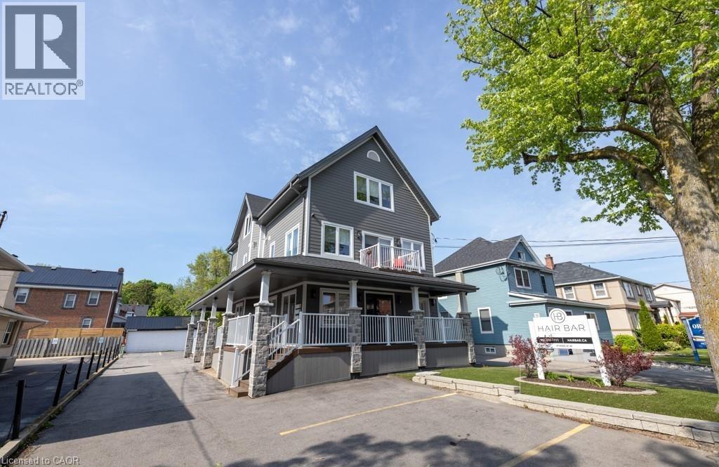 19 KING Street W