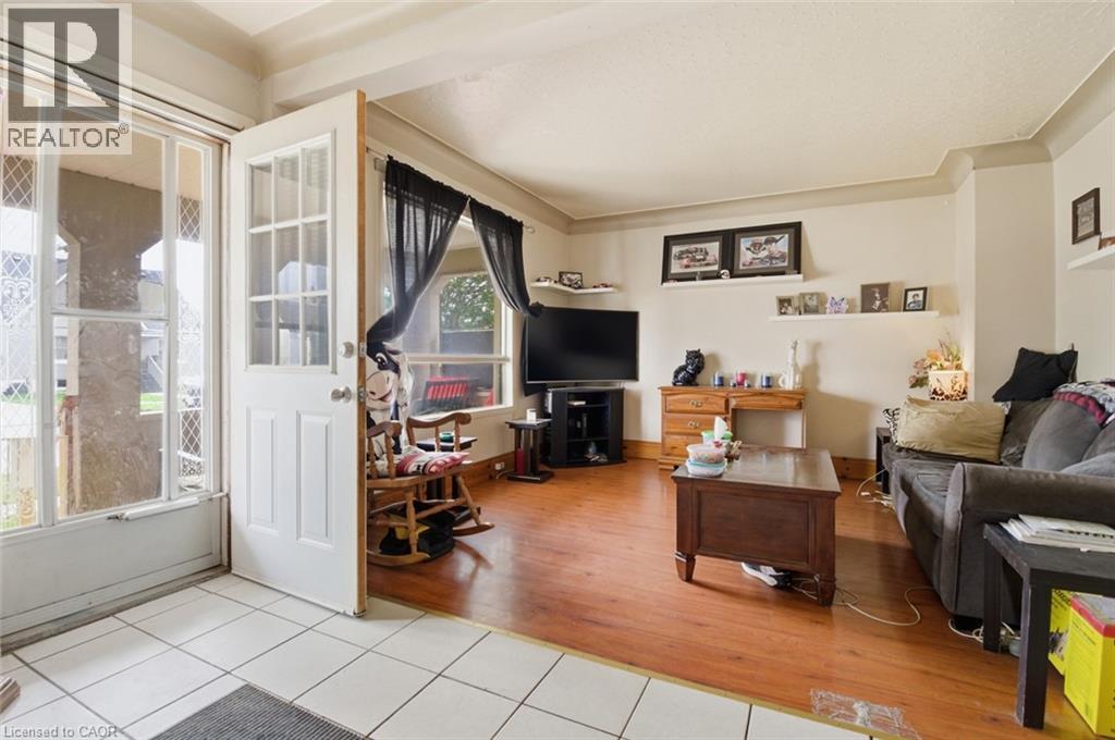 307 S Wallace Avenue S Property Photo 20