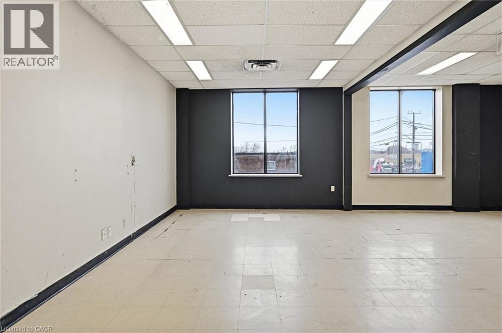 869 Barton Street E Property Photo 15