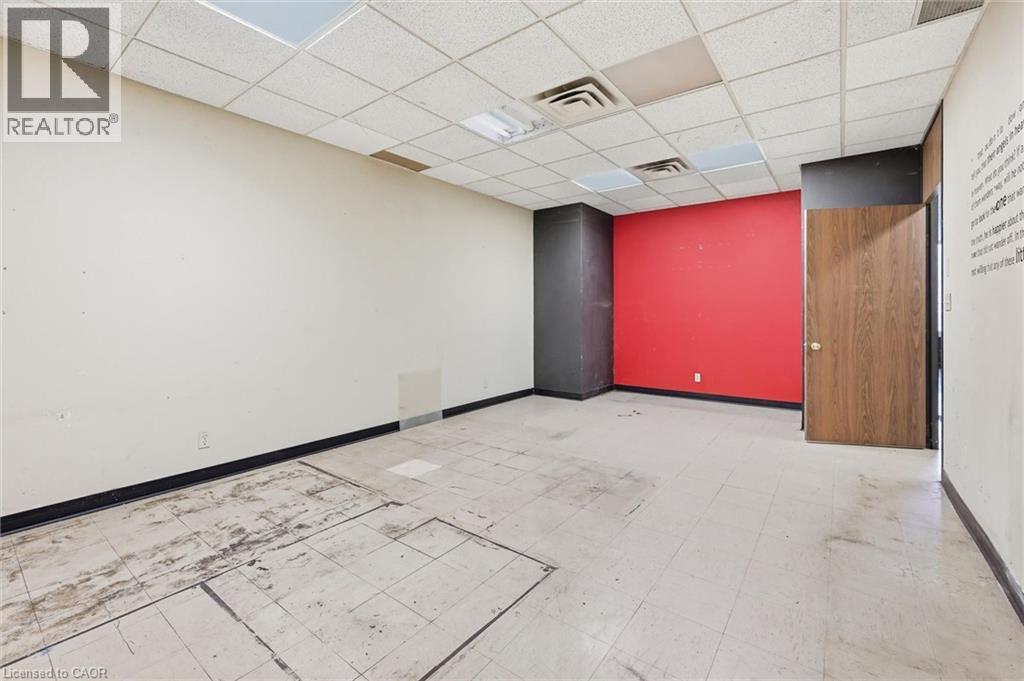 869 Barton Street E Property Photo 22