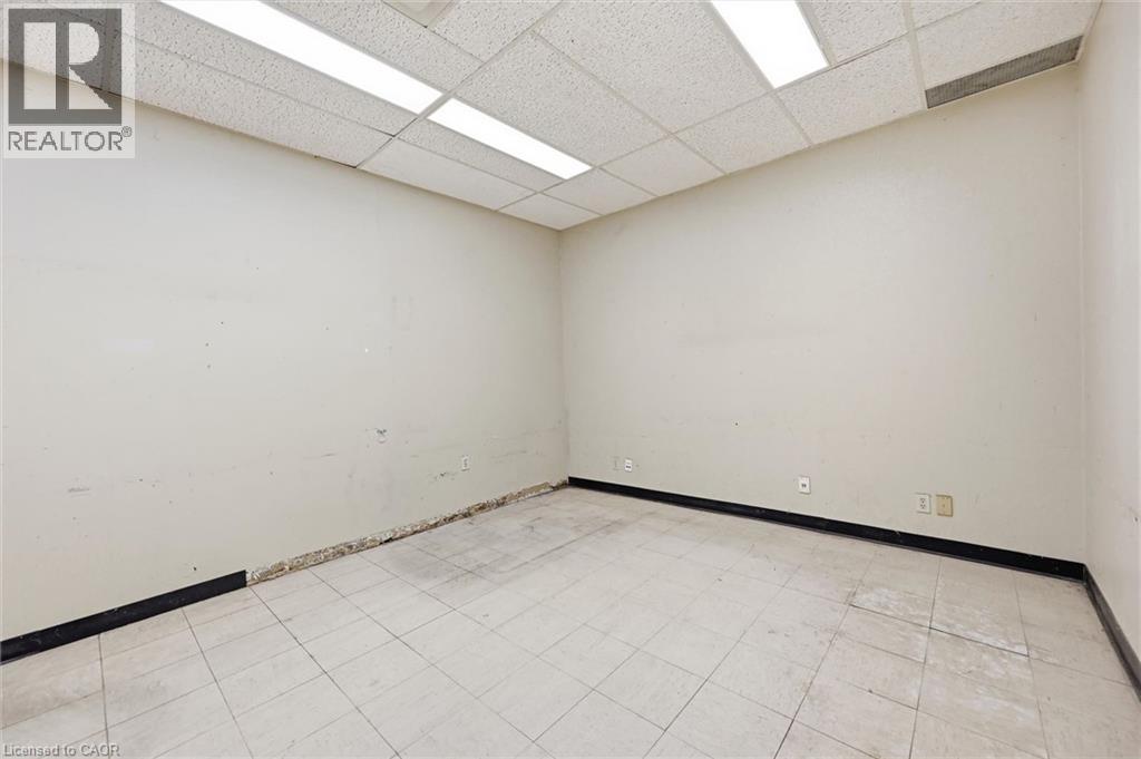 869 Barton Street E Property Photo 24