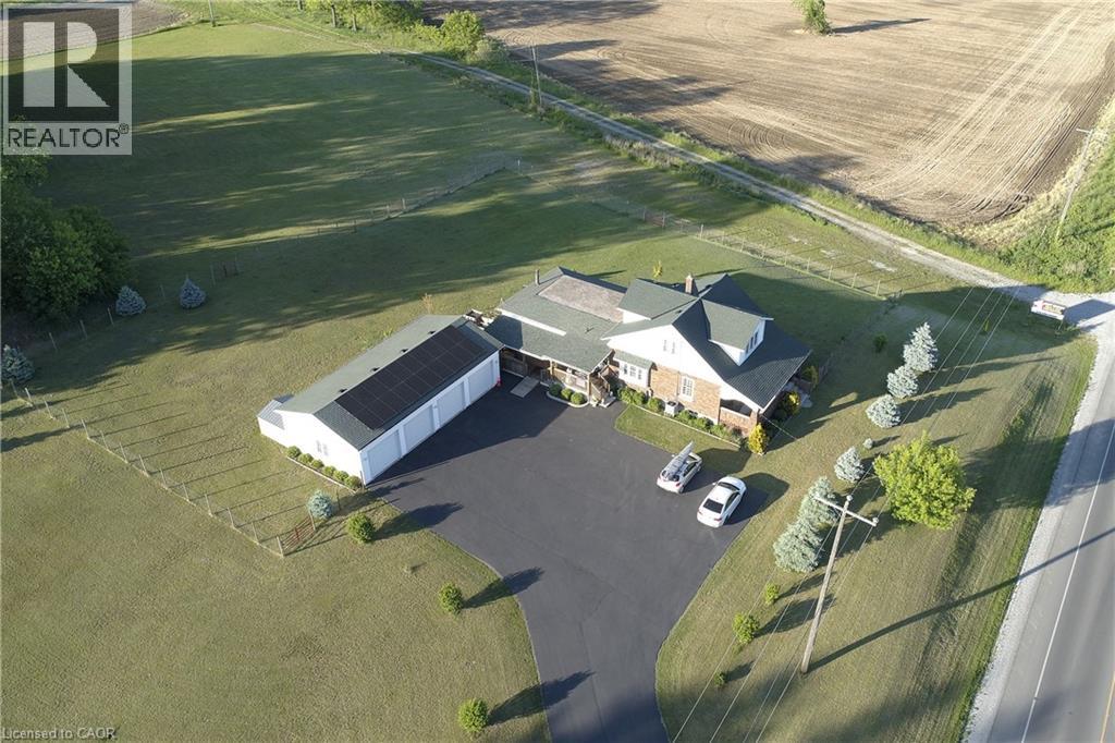 589 Highway 6 Property Photo 2