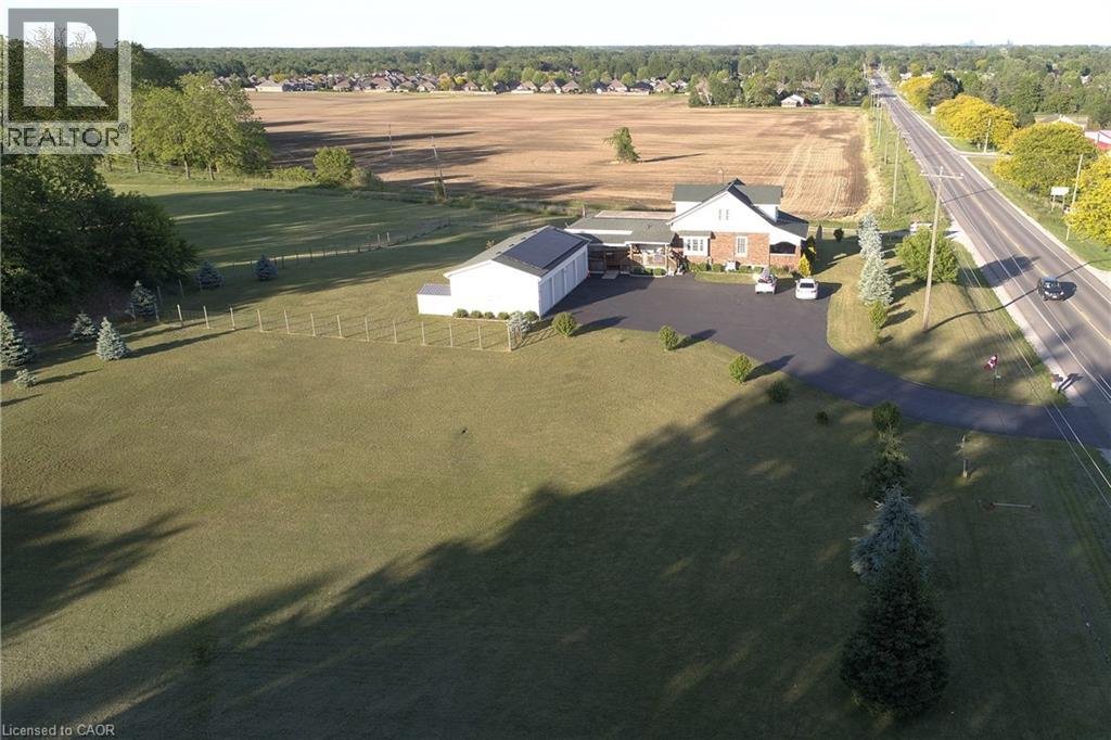589 Highway 6 Property Photo 6