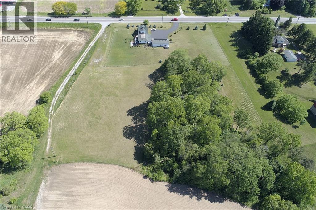 589 Highway 6 Property Photo 10