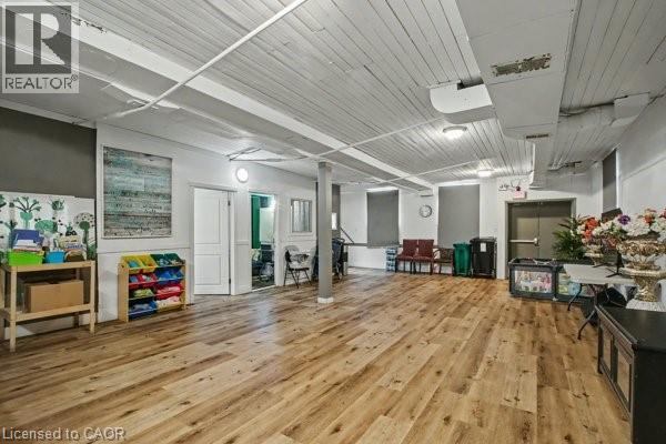 37 Wellington Street Property Photo 15
