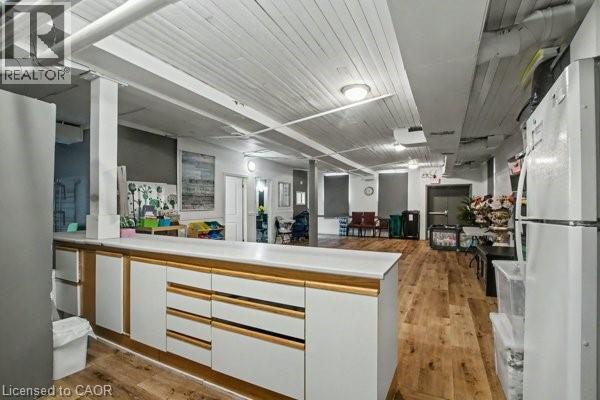 37 Wellington Street Property Photo 16