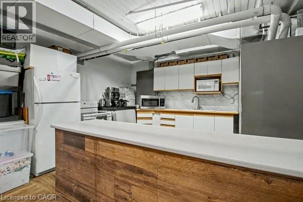 37 Wellington Street Property Photo 18