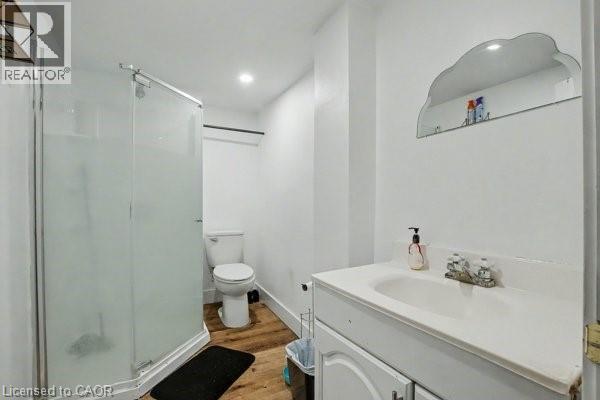 37 Wellington Street Property Photo 22