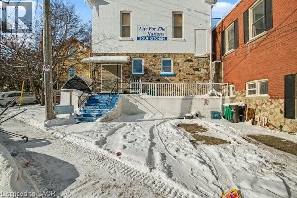 37 Wellington Street Property Photo 24