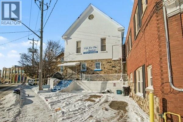 37 Wellington Street Property Photo 25