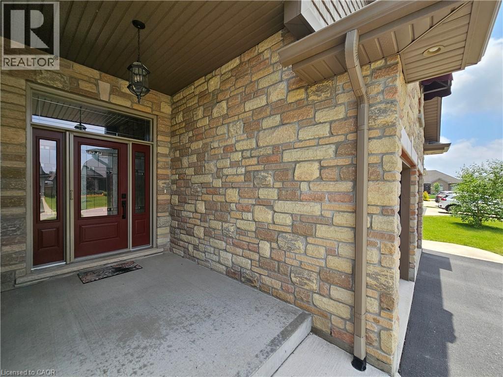 98 Allandale Crescent Property Photo 7