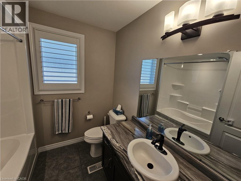98 Allandale Crescent Property Photo 30