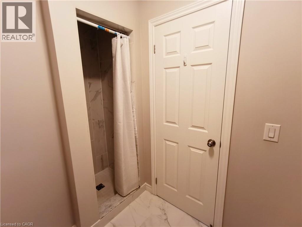 144 Ottawa Street S Property Photo 17